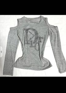 Stylish Gray Cold Shoulder Top🫠