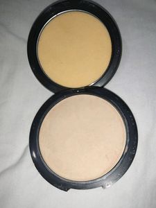 Stay Quirky Compact Powder