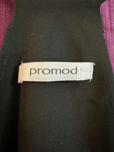 PROMOD: Black Spaghetti Top