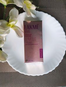 Lakme Lumi Lit Cream