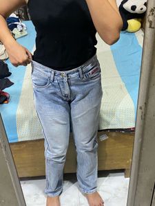 levi’s light blue jeans
