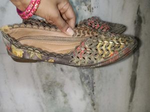 Ethnic Style Juttis