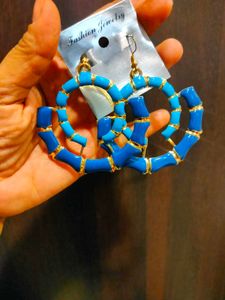 Beautiful Super Lightweight Blue Earrings