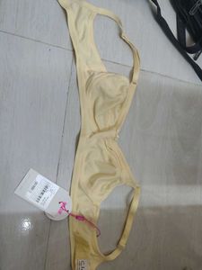 CLOVIA Bra - Size 34B - Beige