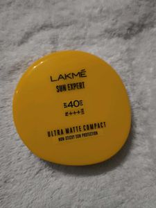 Face Compact