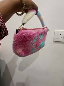 Cute Fuzzy Handbag For Kids