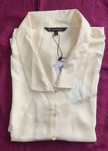Van Heusen Women&#39;s Regular Fit Shirt - M