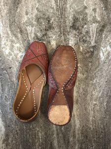 Rajasthani Juttis