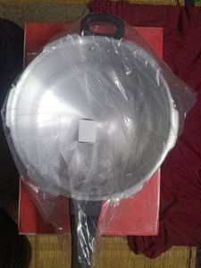 New Induction Base Pressure Cooker 7.5 Litre Sale