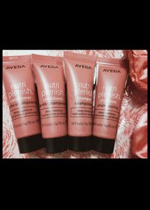 Clinique Aveda Shampoo+ Scrunchies Kit