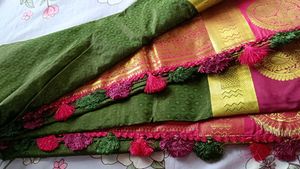 Womens Premium Ethinic saree with ready blouse