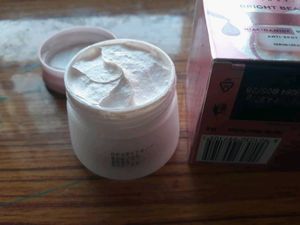 Pond&#39;s Bright Beauty Cream