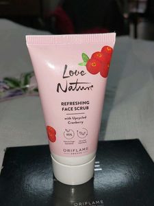 Oriflame Love Nature Face Scrub