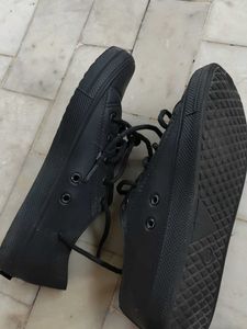 Black Sports Shoes