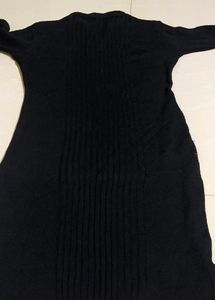 Ladies Black Colour Woolen Kurti