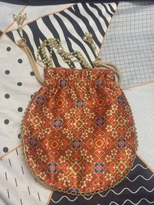 Orange Batua