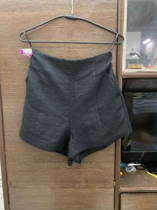 Chic Black Shorts