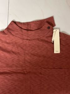 Stylish Tshirt with Unique Button Color