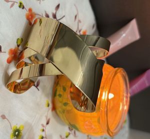 Gold-Plated Bangle-Style Cuff Bracelet🎀🎀