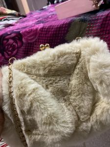 Fuurry Sling Bag