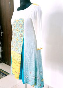Stylish Ethnic Print Kurti