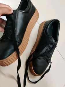 Black Roadster Sneakers 🖤🤩