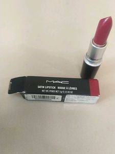Mac Lipstick  801 AMOROUS