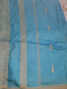 i am selling never wear saree