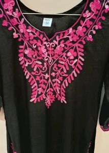 Elegant Black And Pink Embroidered Kurta