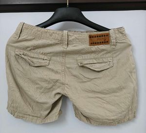 Women&#39;s Beige Shorts