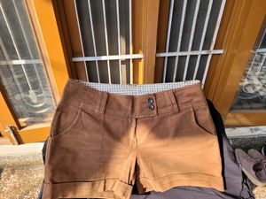 Cute Brown cotton shorts with double buttons