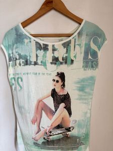 Bershka Beautiful Graphic Print Tee