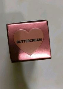 Charlotte Tilbury+Too Faced Lipstick