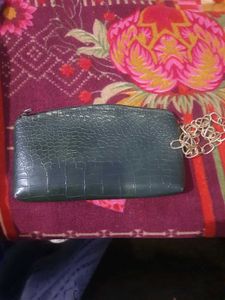 “Hand Purse with Chain | Stylish | Good Condition