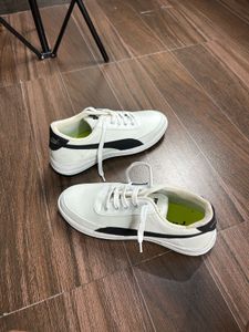 Puma Sneakers