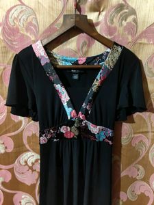 V Neck Floral Detail Black Dress Fixed Price