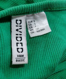 H&amp;M Green Ribbed Crop Top
