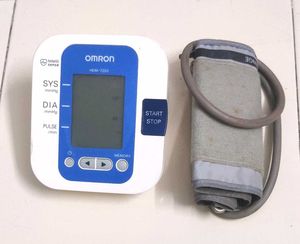 Omron HEM-7203 Blood Pressure Monitor