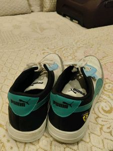 Puma Sneakers