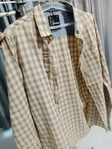 Famous Hurrikane Checked Casual Shirt