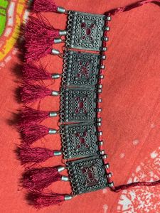 2 earrings- 1 neck piece set