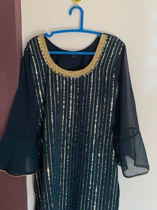 Elegant Black &amp; Gold Kurta