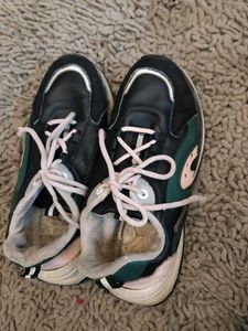 Stylish Colorblock Sneakers