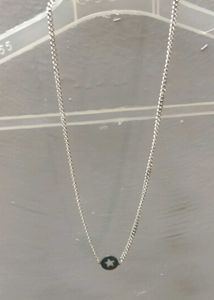 Short star necklace