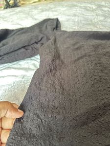 Black Puff-Sleeve Crop Top