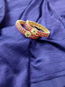 Floral Kundan Bangle set