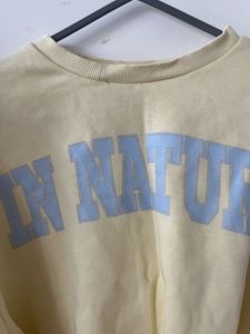 h&amp;m Cute Cropped Sweatshirt