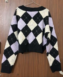 Argyle Pattern V-Neck Sweater