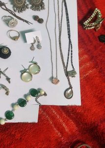 Earings &amp; Many More Items ❤️💓❤️