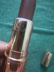 Charlotte Tilbury Matte Revolution “so 90s”